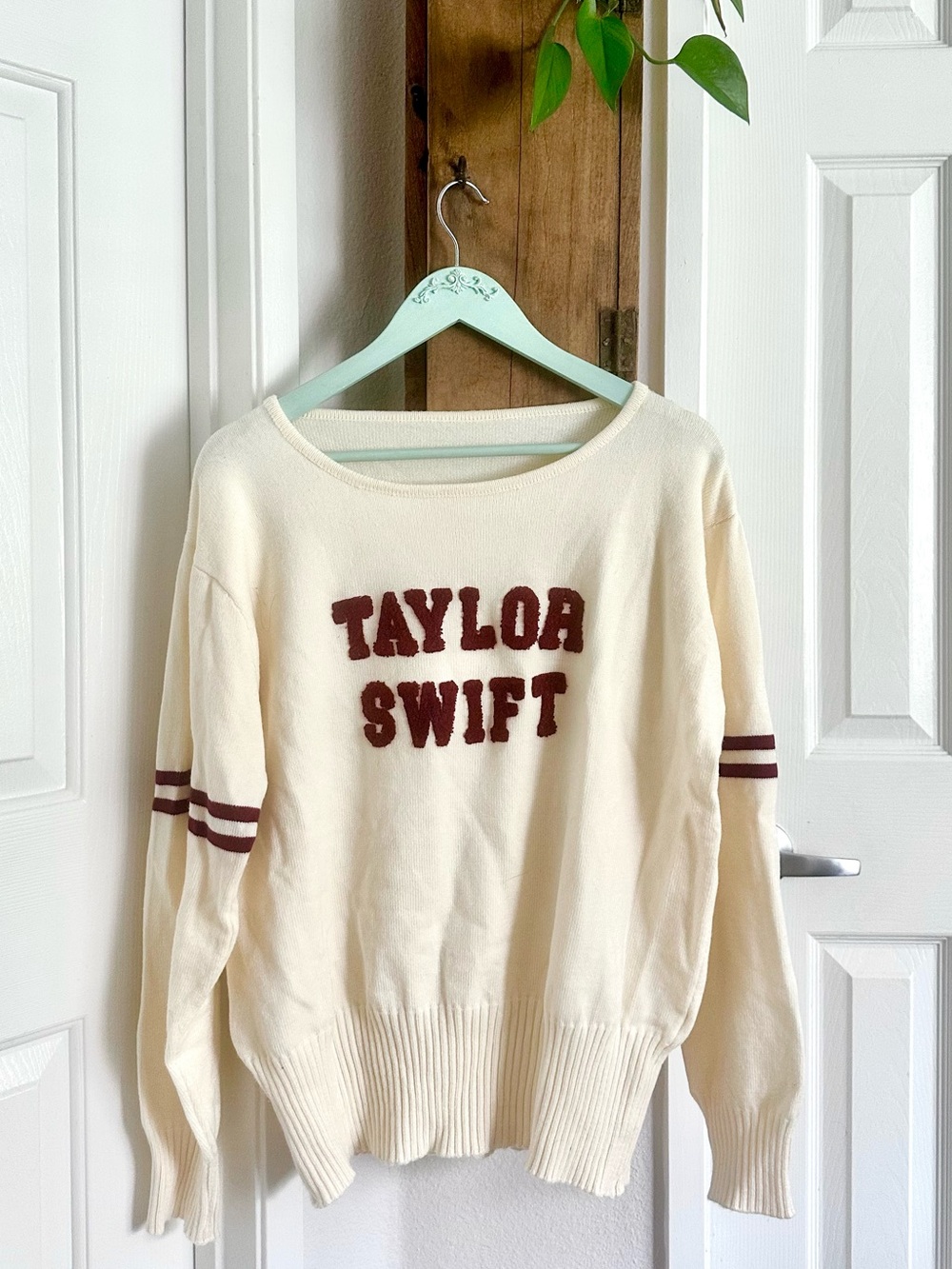 Taylor Swift ✨ ♥️RED♥️✨ era varsity sweater | Large